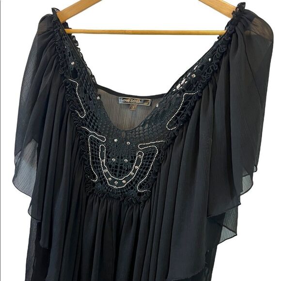 LOVE STITCH Black Flowy Embellished Deep Ab Flutter Sleeve Loose Fit Top S - Picture 2 of 8